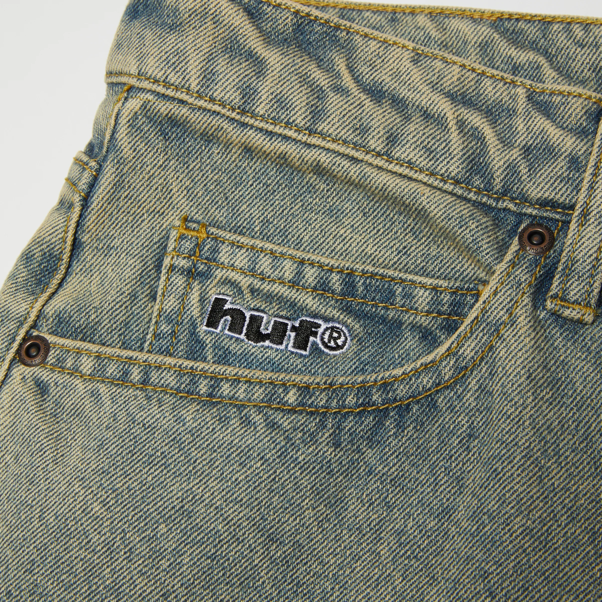186-basic-ass-jeans-40.webp Basic Ass Jeans