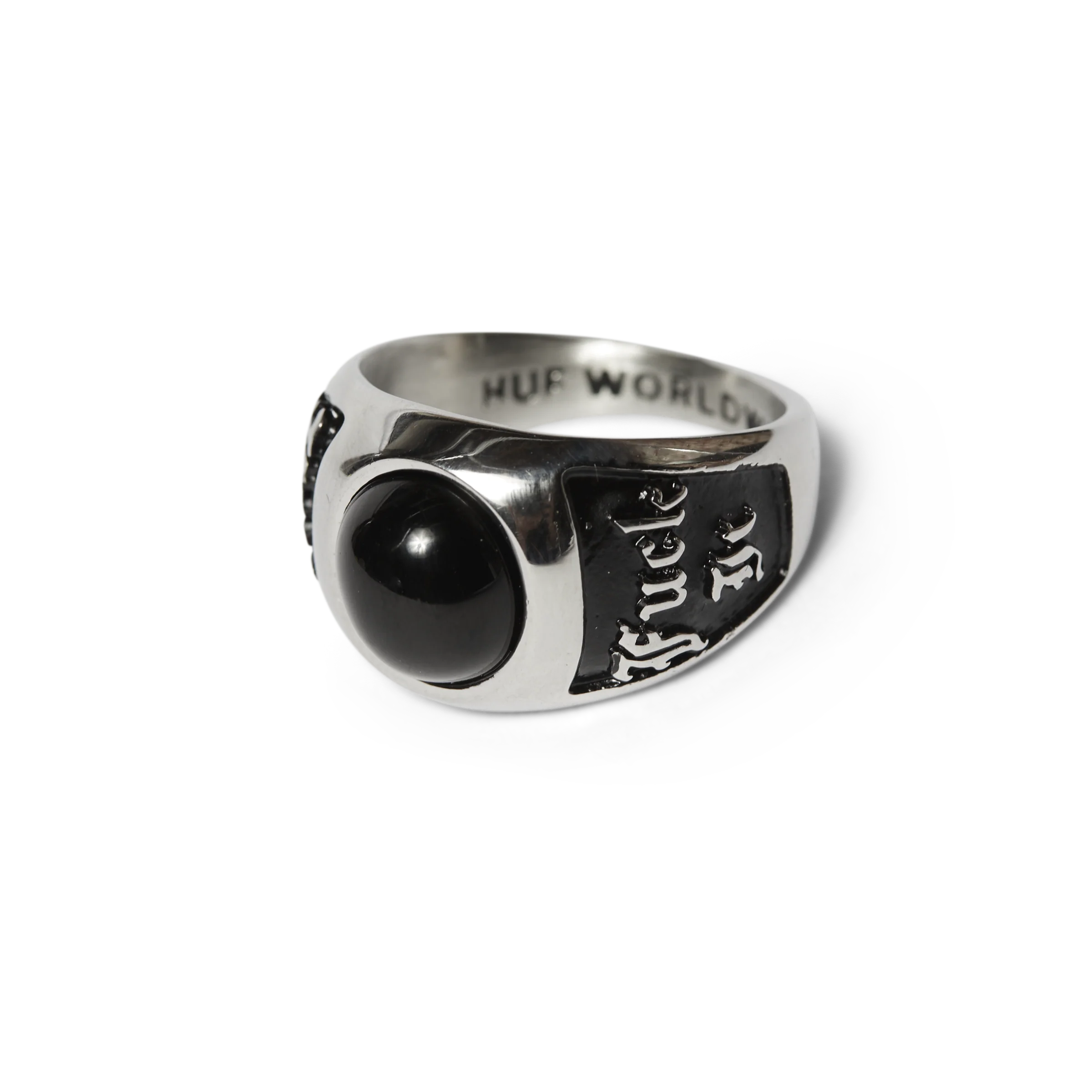 29-onyx-signet-ring-2.webp Onyx Signet Ring