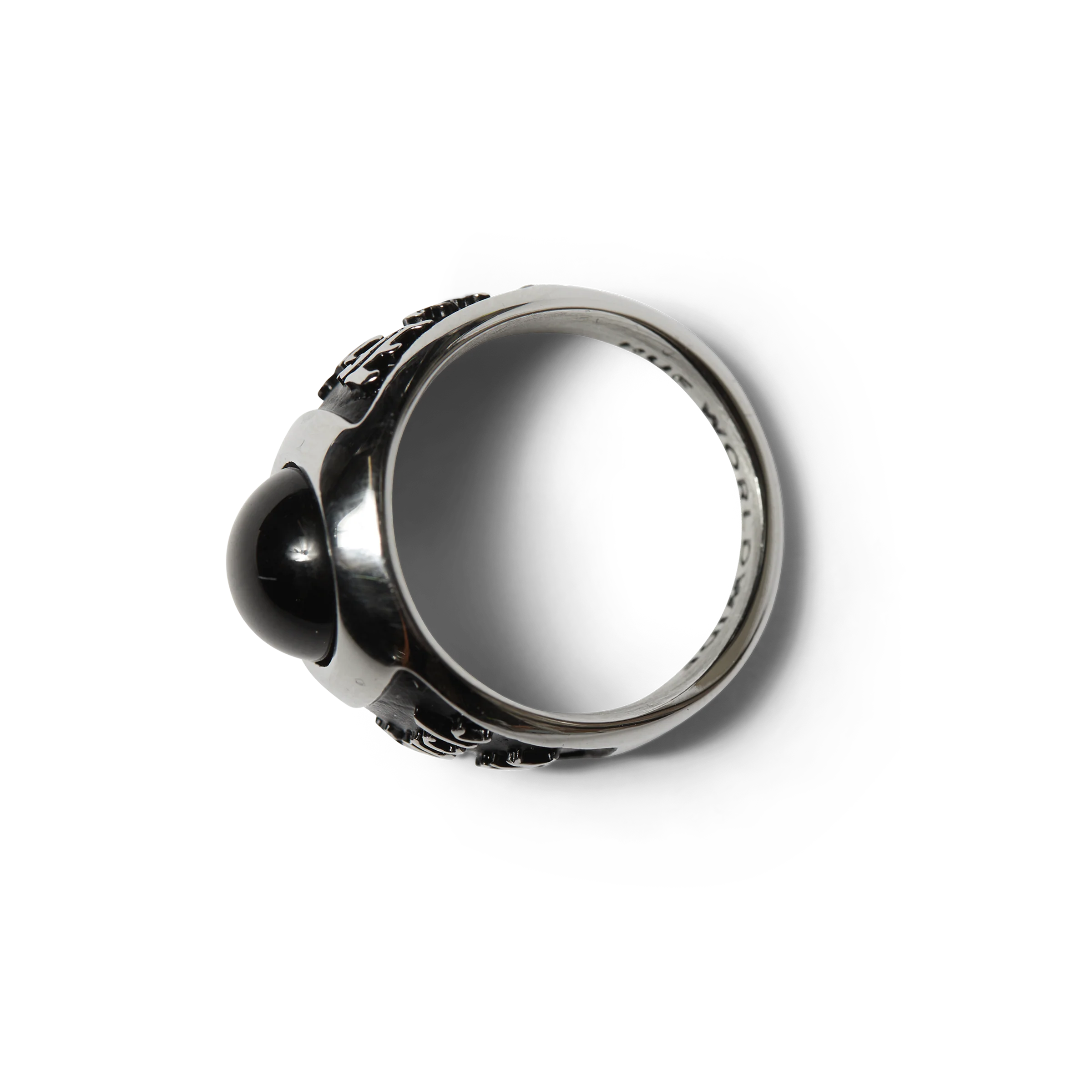 29-onyx-signet-ring-4.webp Onyx Signet Ring