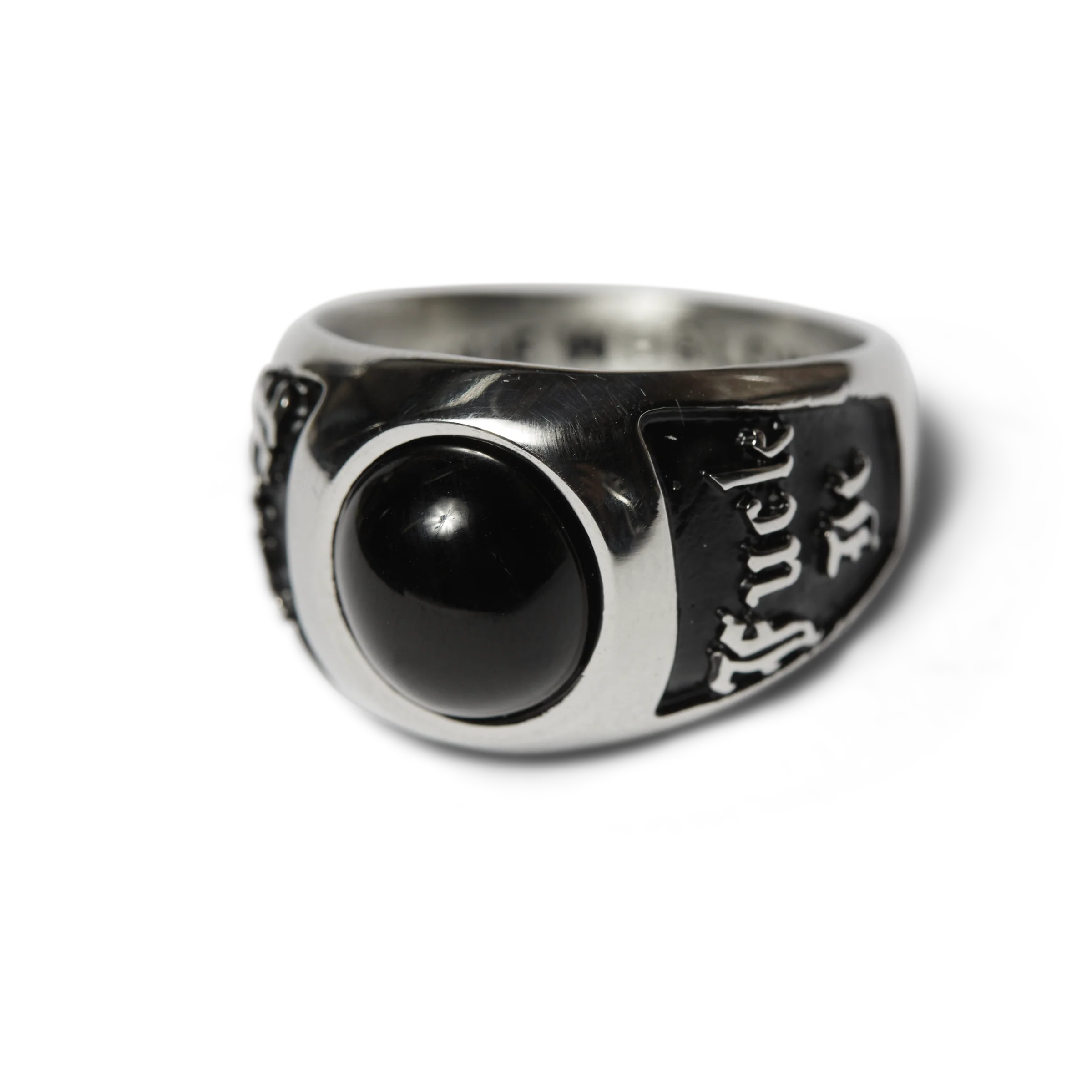 29-onyx-signet-ring-5.webp Onyx Signet Ring