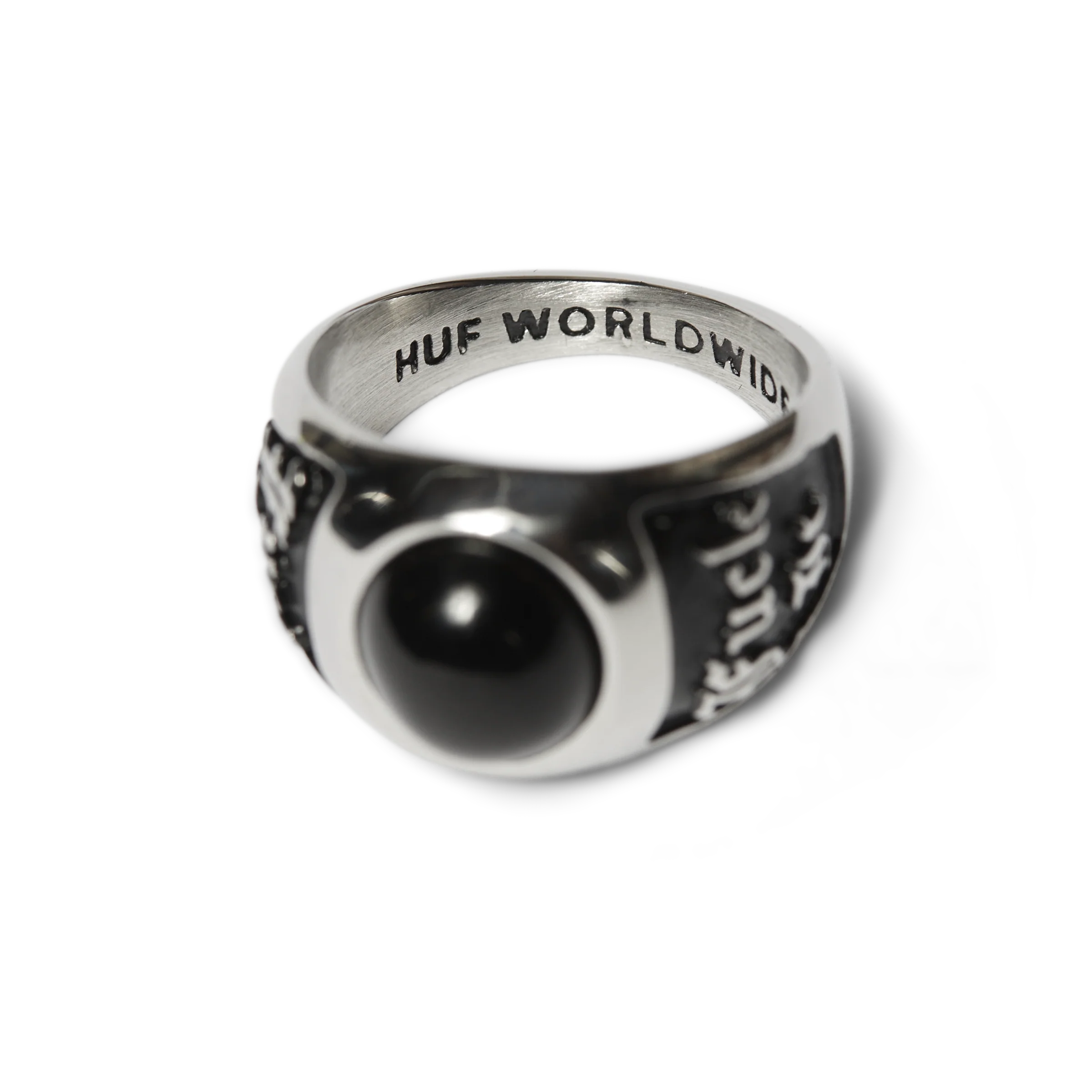 29-onyx-signet-ring-7.webp Onyx Signet Ring
