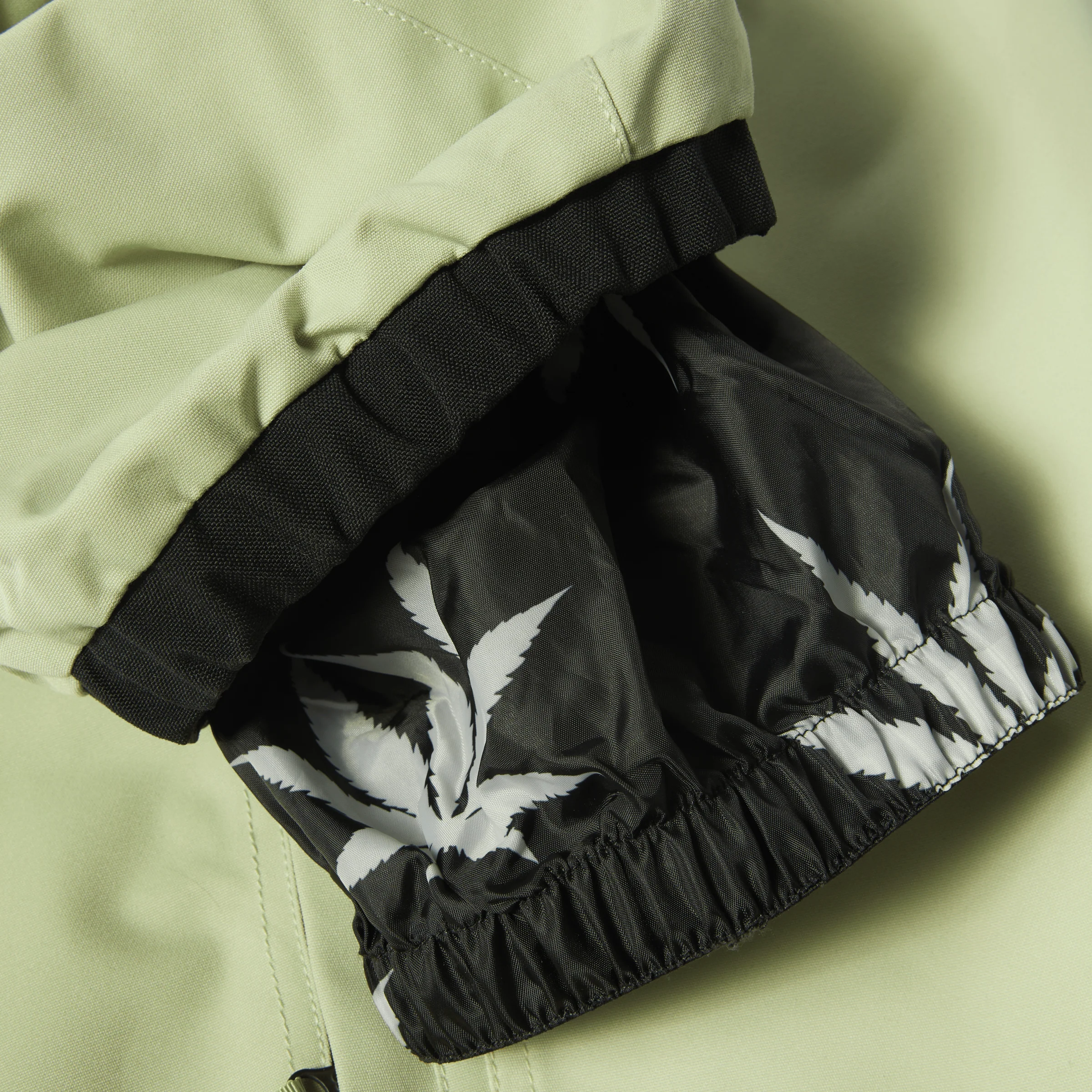 3353-huf-x-686-double-h-shell-pant-6.webp HUF x 686 Double H Shell Pant