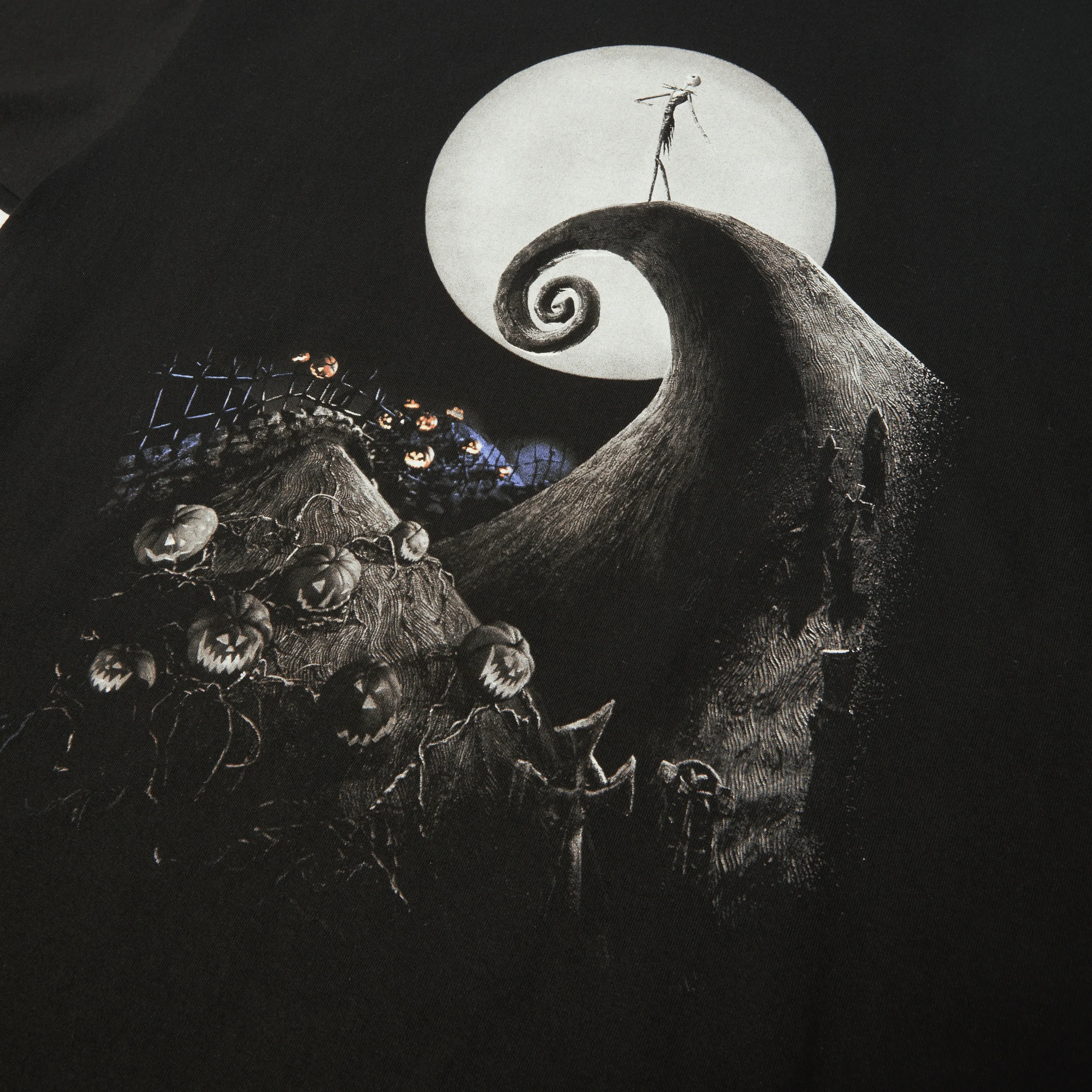 3502-huf-x-nightmare-before-christmas-spiral-hill-t-shirt-3.webp HUF x Nightmare Before Christmas Spiral Hill T-Shirt